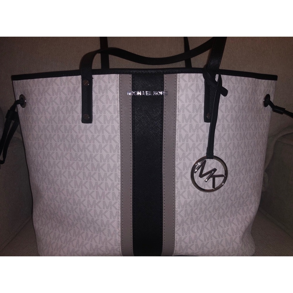 Michael Kors Jet Set Travel Carryall Tote